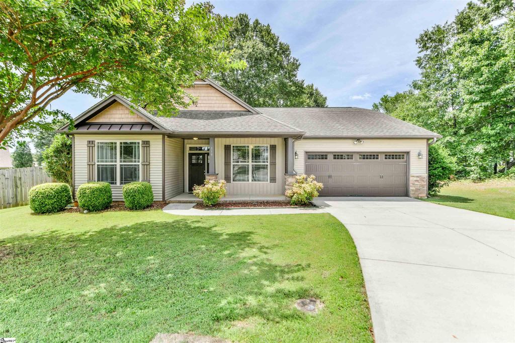 119 Colewood Place, Simpsonville, SC 29681
