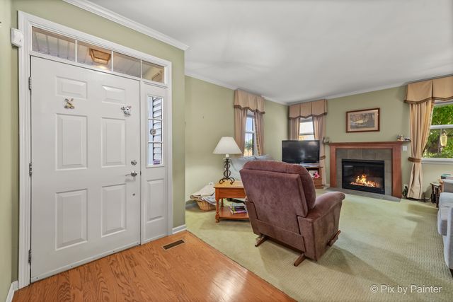 1028 DRAPER Road, Mchenry, IL 60050