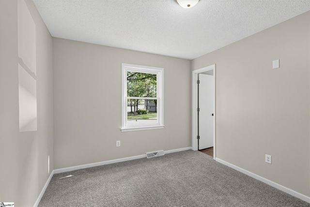 202 Vinewood Court, Simpsonville, SC 29680