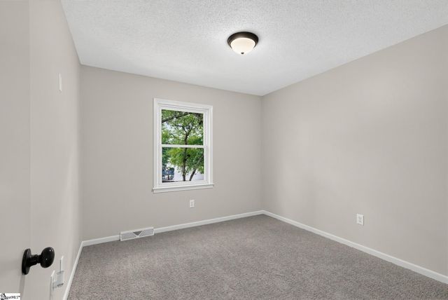 202 Vinewood Court, Simpsonville, SC 29680