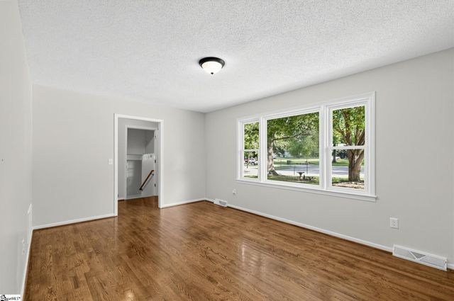 202 Vinewood Court, Simpsonville, SC 29680