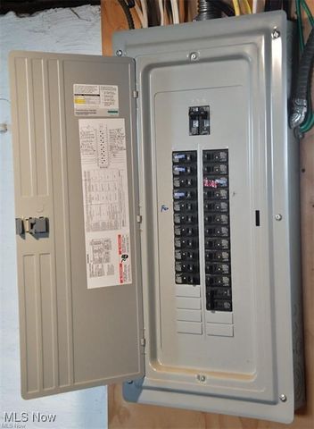 1500 Lauderdale Avenue, Lakewood, OH 44107