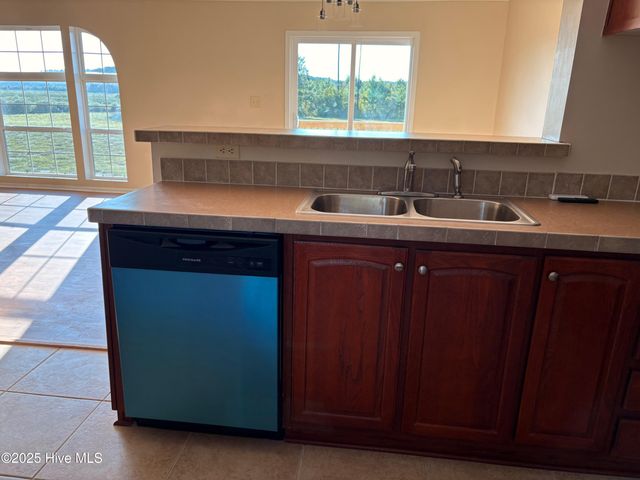 419 Shadneck Road, Elizabeth City, NC 27909