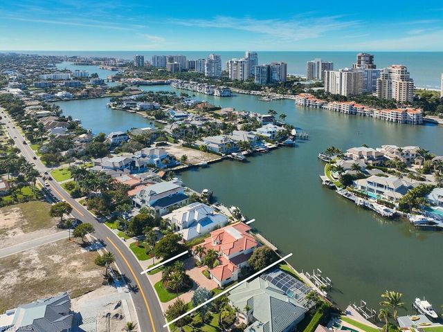 4419 Crayton RD, Naples, FL 34103