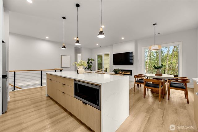 122 Surfview Drive, Kelso, WA 98626