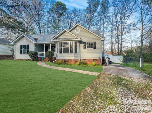 5933 Ruth Drive, Charlotte, NC 28215