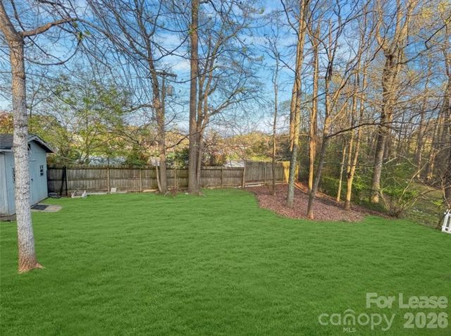 5933 Ruth Drive, Charlotte, NC 28215