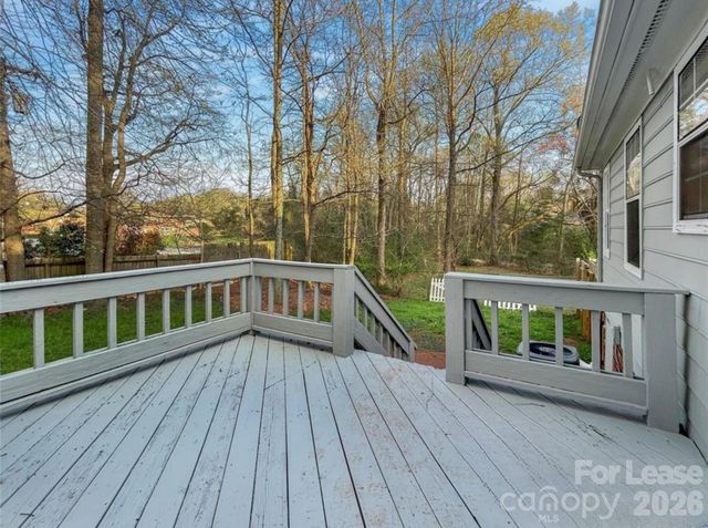 5933 Ruth Drive, Charlotte, NC 28215
