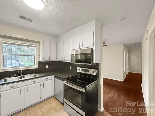 5933 Ruth Drive, Charlotte, NC 28215