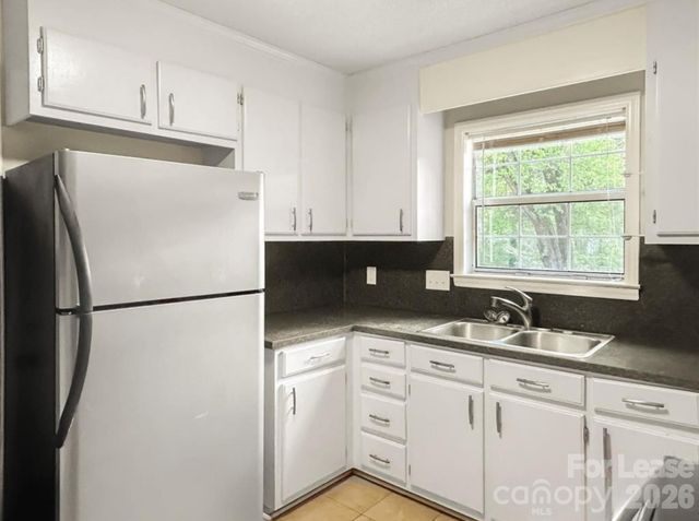 5933 Ruth Drive, Charlotte, NC 28215