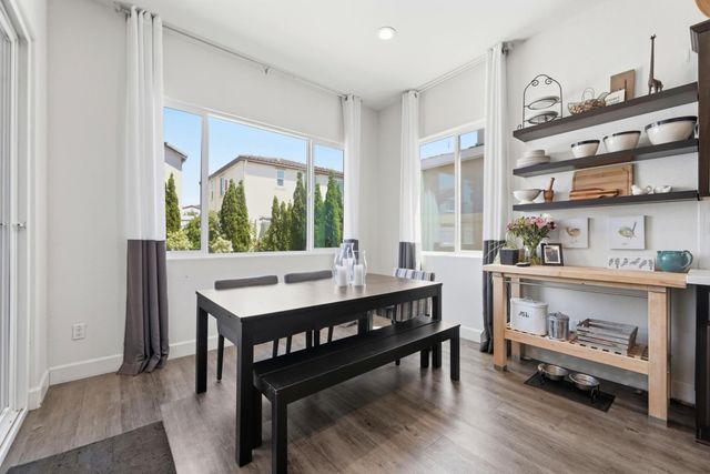 10337 Dynamic Way, Elk Grove, CA 95757