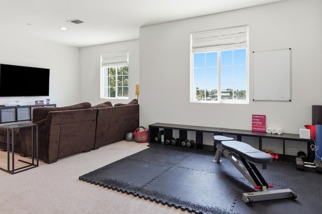 10337 Dynamic Way, Elk Grove, CA 95757