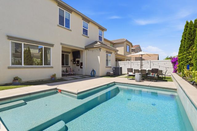 10337 Dynamic Way, Elk Grove, CA 95757