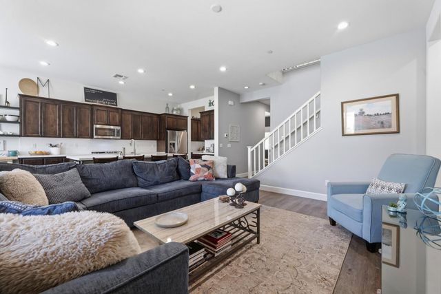 10337 Dynamic Way, Elk Grove, CA 95757