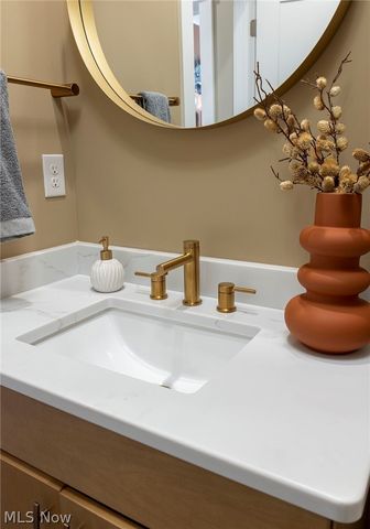 2884 Grayson Drive, Medina, OH 44256