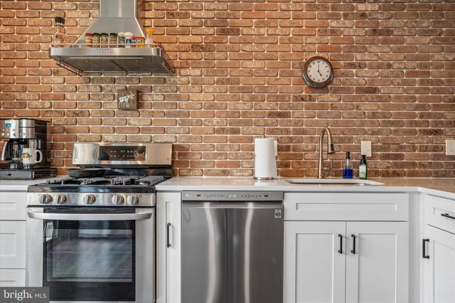 145 DUDLEY ST, Philadelphia, PA 19148