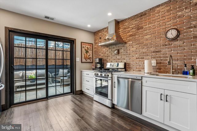 145 DUDLEY ST, Philadelphia, PA 19148