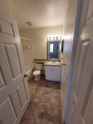 5934 BRICKLEBERRY LANE 204, Zephyrhills, FL 33541