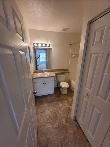 5934 BRICKLEBERRY LANE 204, Zephyrhills, FL 33541