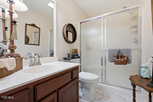 927 West G Street 927, Elizabethton, TN 37643