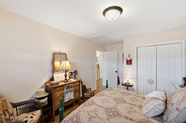 927 West G Street 927, Elizabethton, TN 37643