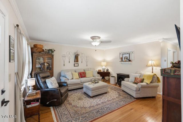 927 West G Street 927, Elizabethton, TN 37643