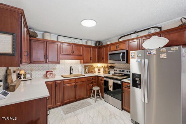 927 West G Street 927, Elizabethton, TN 37643