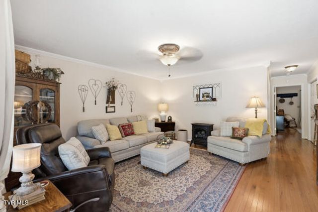 927 West G Street 927, Elizabethton, TN 37643
