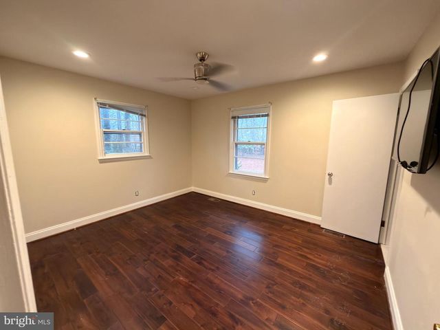 7709 FLIPPO DR, Fredericksburg, VA 22408