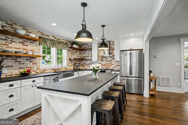 460 Pylant Street, Senoia, GA 30276