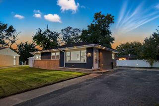 16047 Cambridge Court, Markham, IL 60428
