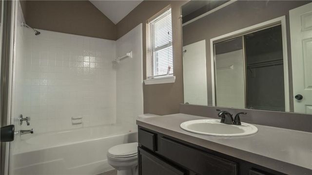 1512 Manitoba Lane, Glenn Heights, TX 75154