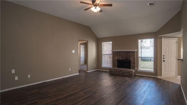 1512 Manitoba Lane, Glenn Heights, TX 75154
