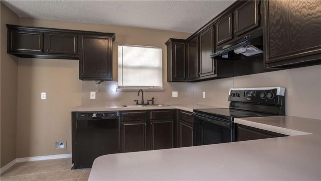1512 Manitoba Lane, Glenn Heights, TX 75154