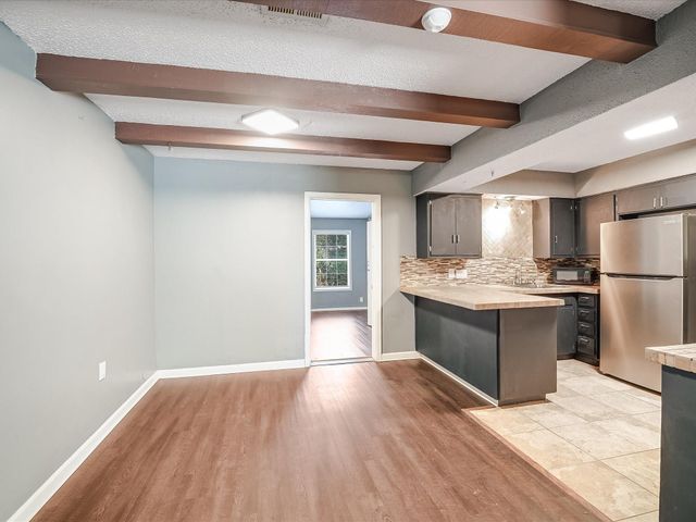 5802 Blythewood DR, Austin, TX 78745