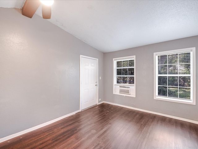 5802 Blythewood DR, Austin, TX 78745