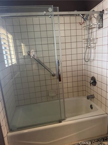 18965 Siskiyou Road, Apple Valley, CA 92307