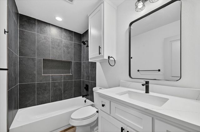 2107 Church Street B, Greenville, TX 75401