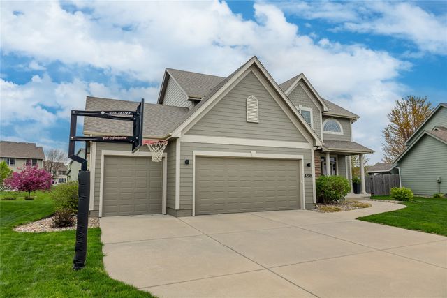 4208 SW Camden Ridge Drive, Ankeny, IA 50023