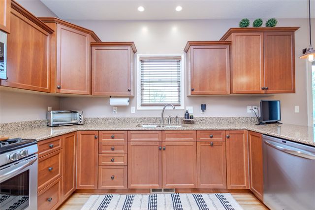 4208 SW Camden Ridge Drive, Ankeny, IA 50023