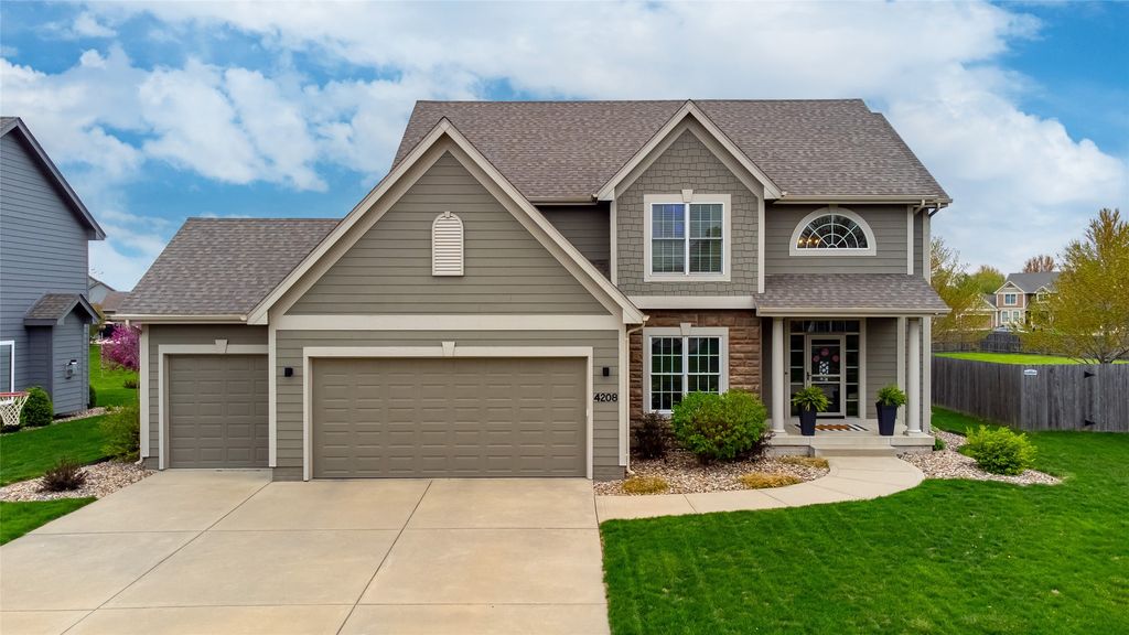 4208 SW Camden Ridge Drive, Ankeny, IA 50023