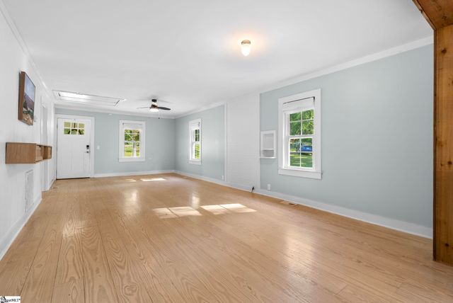 330 Fews Bridge Road, Taylors, SC 29687
