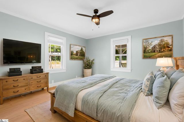 330 Fews Bridge Road, Taylors, SC 29687