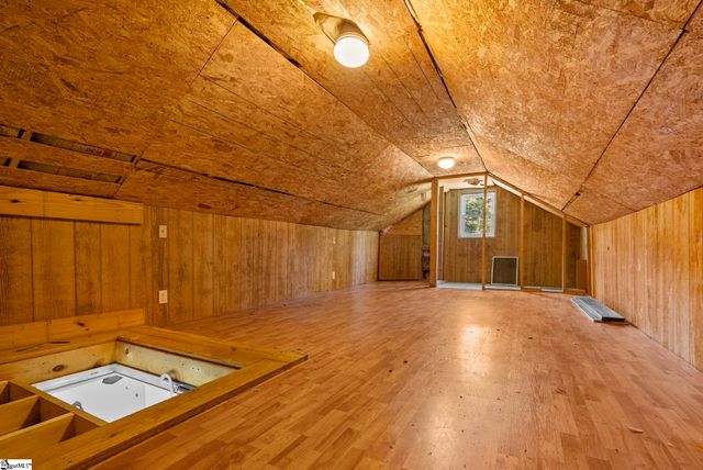 330 Fews Bridge Road, Taylors, SC 29687