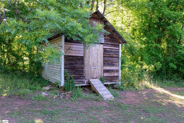 330 Fews Bridge Road, Taylors, SC 29687