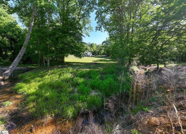 330 Fews Bridge Road, Taylors, SC 29687