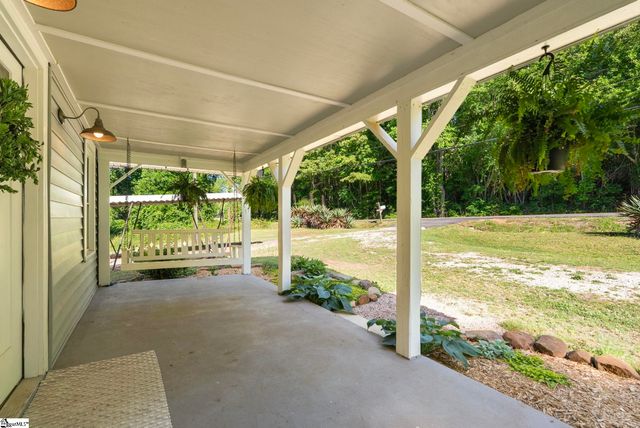 330 Fews Bridge Road, Taylors, SC 29687