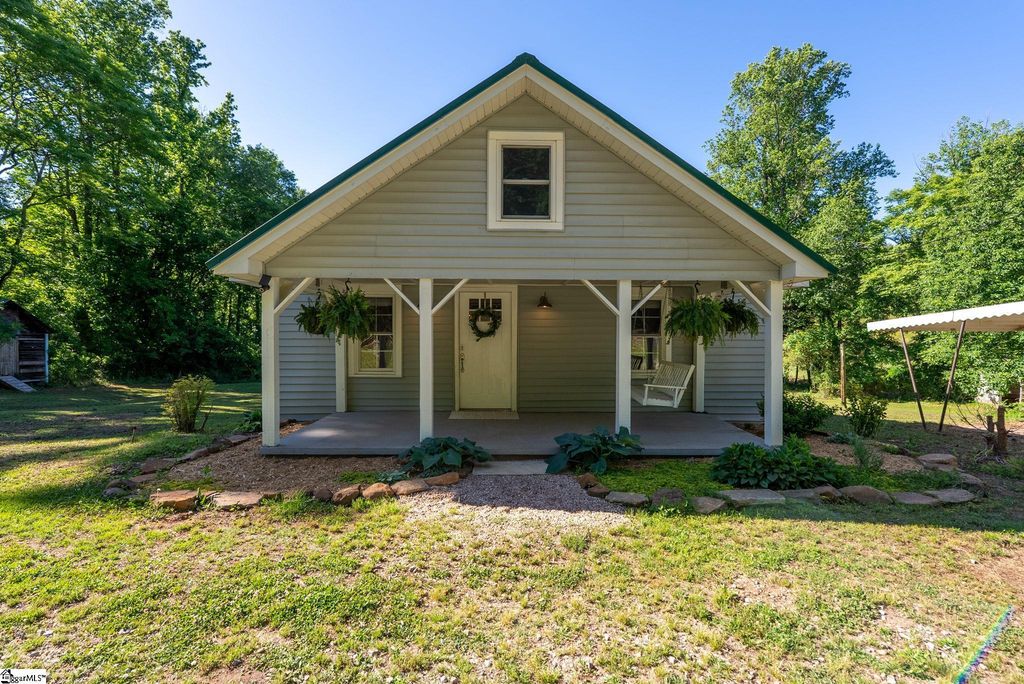 330 Fews Bridge Road, Taylors, SC 29687