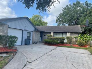 313 Meadow Wood Court, League City, TX 77573