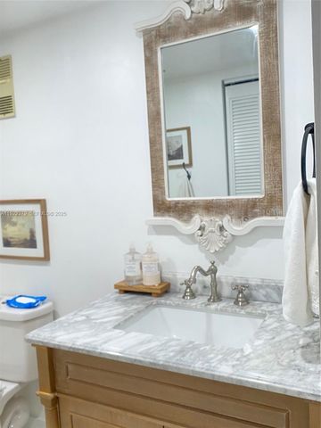 9420 Poinciana Place 214, Davie, FL 33324